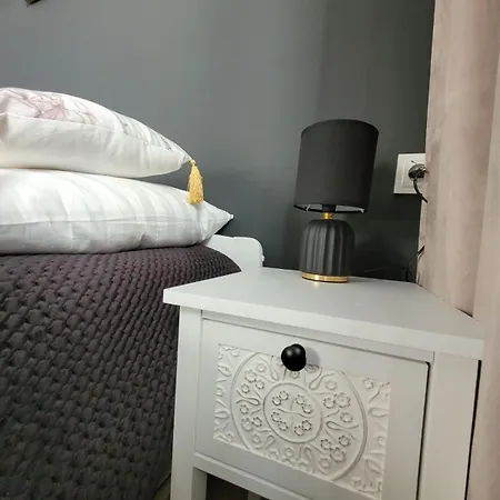 39 Park Apartment *